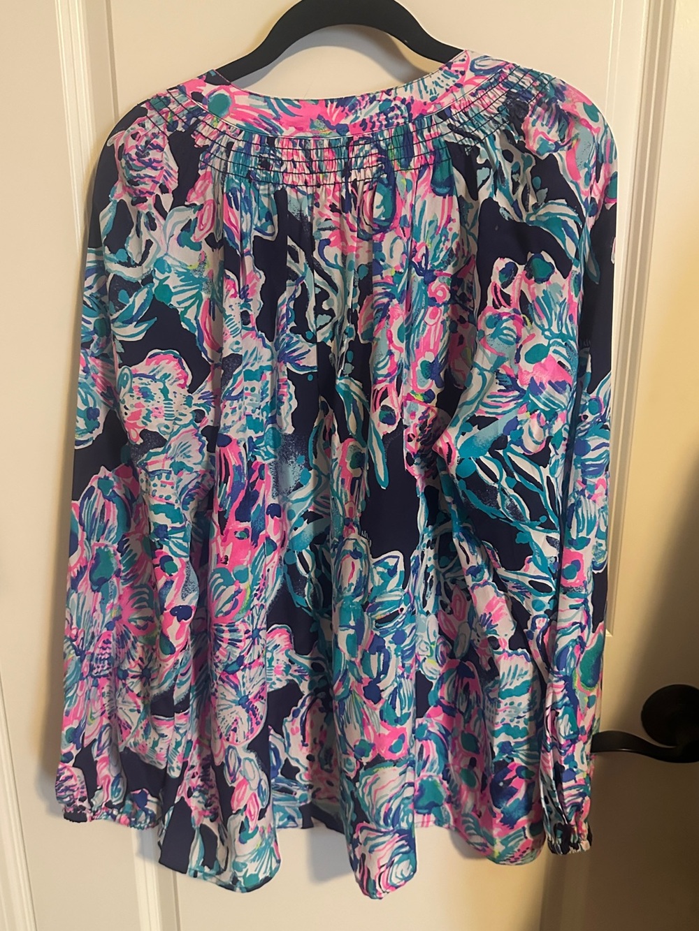 Lilly Pulitzer 100% Silk Elsa, Navy Caught Up Print, Size XL - Picture 5 of 6